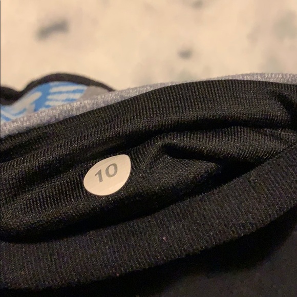 Reversible lululemon pants - Picture 3 of 3